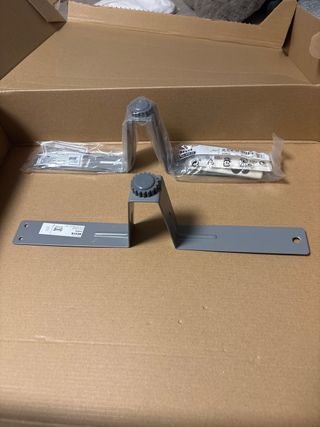 Pata de apoyo IKEA Besta gris. 4 euros. Solo 1 un
