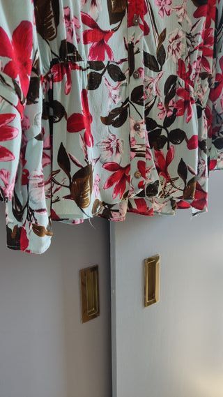 Blusa fluida Zara Basic estampado floral