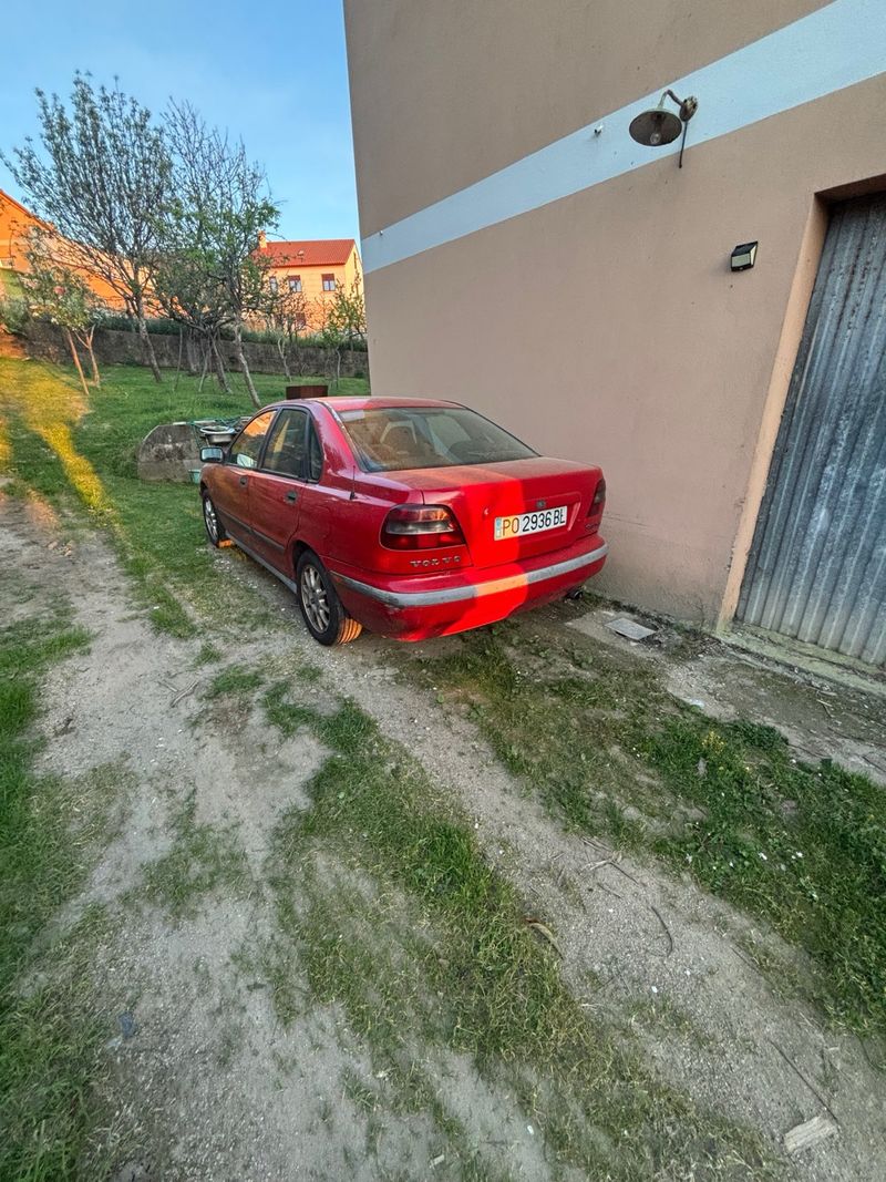 Volvo S40 1999 - foto 1