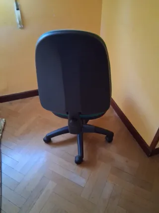 Silla de oficina verde