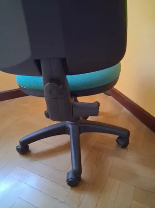 Silla de oficina verde