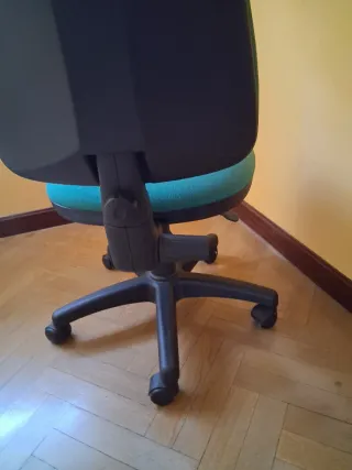 Silla de oficina verde