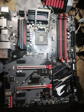 Gigabyte Z370 Aorus Gaming K3 - Para Reparar