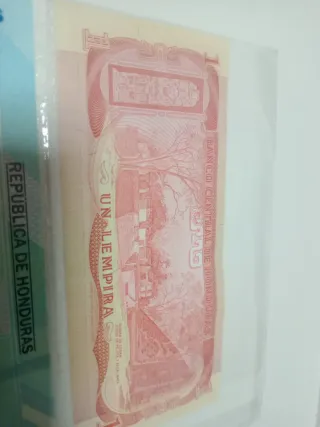 Billetes de Honduras 200 y 1 Lempira