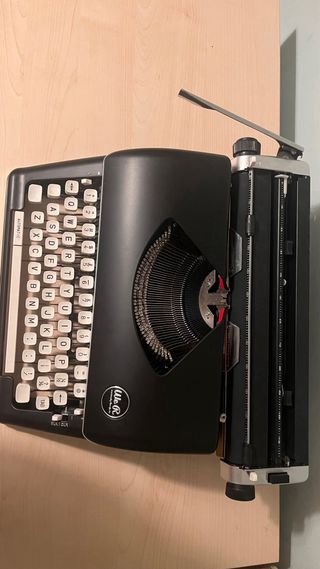 Máquina de escribir We R Memory Keepers Negra