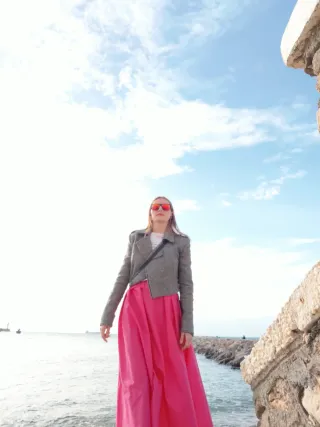 Preciosa Falda nueva Midi con Volumen Fucsia