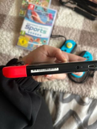 Nintendo Switch + 4 mandos + Accesorios + Juegos