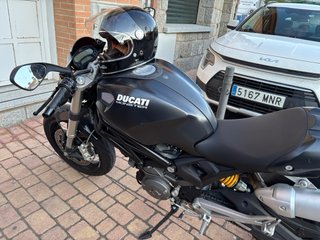 Ducati Monster 696 Dark Plus