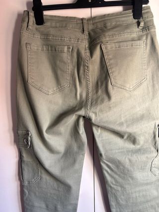 Pantalones cargo verde militar