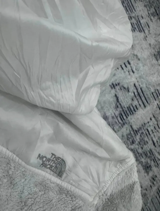 Chaqueta The North Face con cremallera para mujer blanca