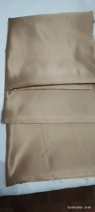3 retales de tela de raso beige