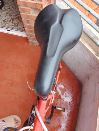 Bicicleta de montaña Rockrider roja