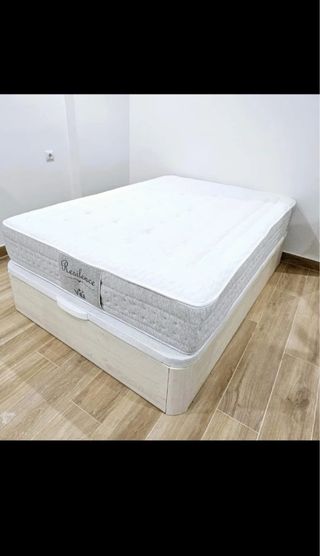 Canapé cómodo y nuevo