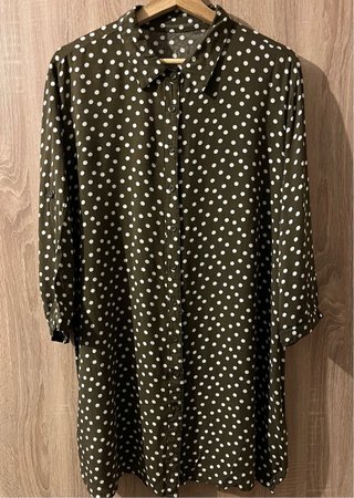 Camisa/blusón manga 3/4 lunares verde oliva