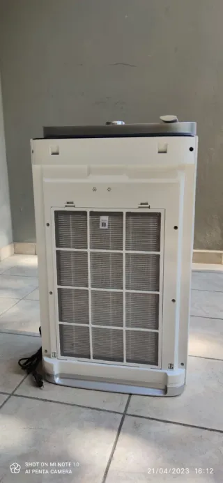 Purificatore Aria di colore bianco