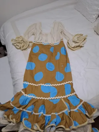 Vestido Flamenca Beige y topos turquesa