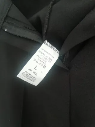 Pantalón de vestir negro con cinturón