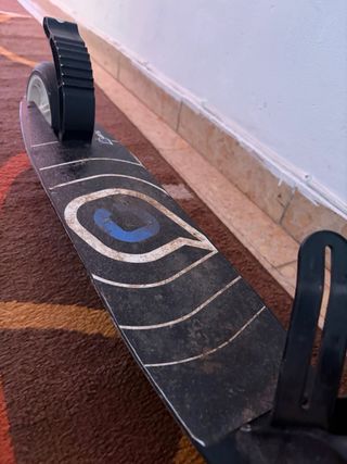 Patinete manual negro