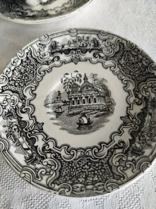La Cartuja Pickman Sevilla. 4 tazas y platos