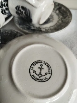 La Cartuja Pickman Sevilla. 4 tazas y platos