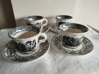 La Cartuja Pickman Sevilla. 4 tazas y platos