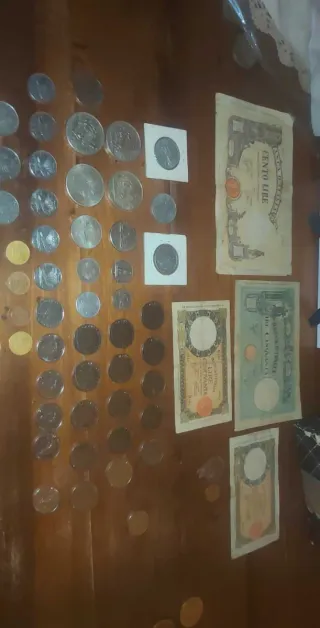 Banconote e monete Italia