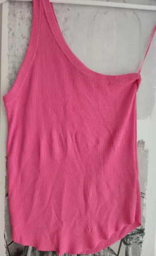 Top rosa asimétrico Zara talla L