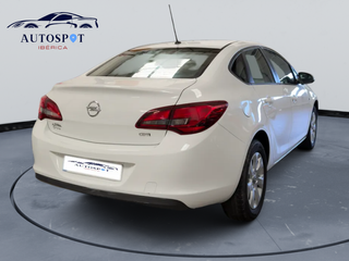 Opel Astra 1.7 CDTi 110cv 2014