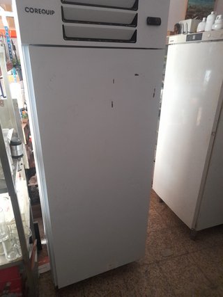 Congeladores Verticales Profesionales