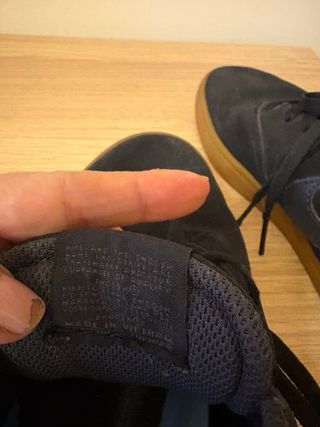 Zapatillas Nike Negras Suela Marrón