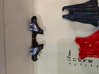 Lote 3 piezas accesorios figuras