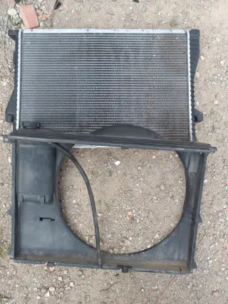 Radiador BMW E39 con ventilador y depósito