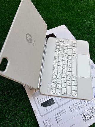 HOU Custodia con Tastiera per iPad 11Gen A16 + Penna Metapen A8