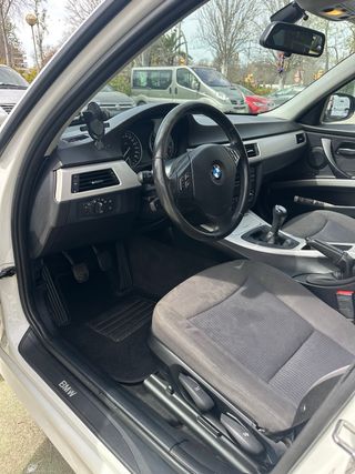 BMW Serie 3 - 318D tourning 2010