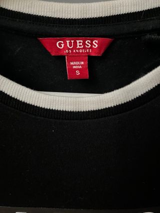 Camiseta Guess Negra Manga Corta