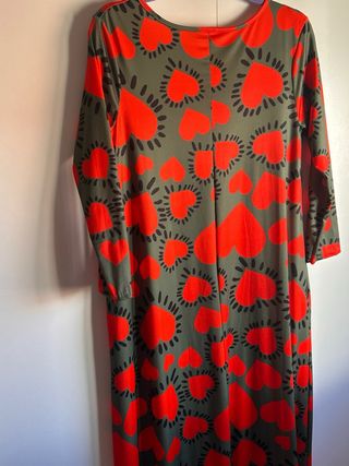 Vestido largo estampado corazones