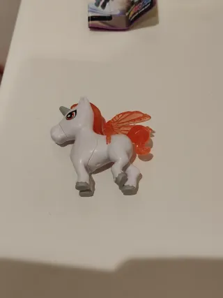 Sorpresa Kinder Maxi Unicorno 2026