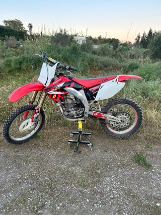 Honda 450 R Motocross Roja y Blanca