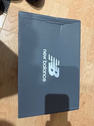 New Balance 2002R Negro de cuero vuelto