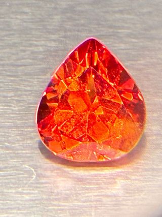Zafiro Padparadscha 5.05 Ct Pera Naranja