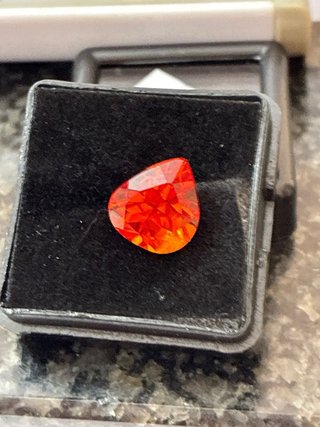 Zafiro Padparadscha 5.05 Ct Pera Naranja