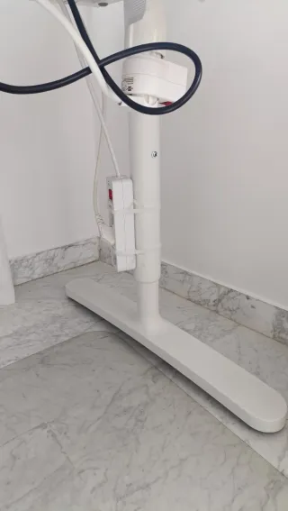 Mesa de trabajo regulable en altura Ikea blanca