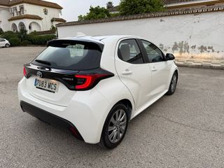 Toyota Yaris hibrido 92.000kms!