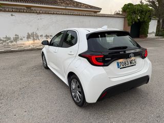 Toyota Yaris hibrido 92.000kms!