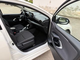 Toyota Yaris hibrido 92.000kms!