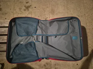 Maleta de viaje Samsonite roja