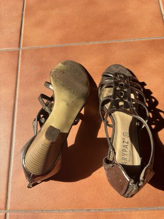 Sandalias Mary Paz Talla 36 Marrón/Dorado