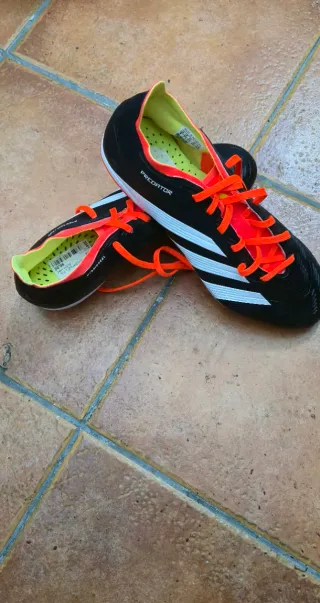 Adidas Predator Talla 41.5 Naranja/Negro