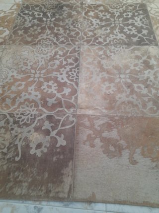 Alfombra de cuero patchwork beige y marrón