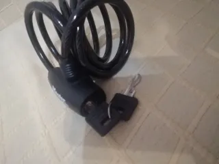 Cadeado de cabo de aço com chave